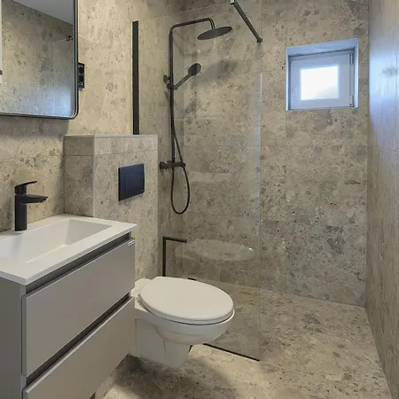 Fortica Garden Apartment, Arena, Free Parking Apartamento *